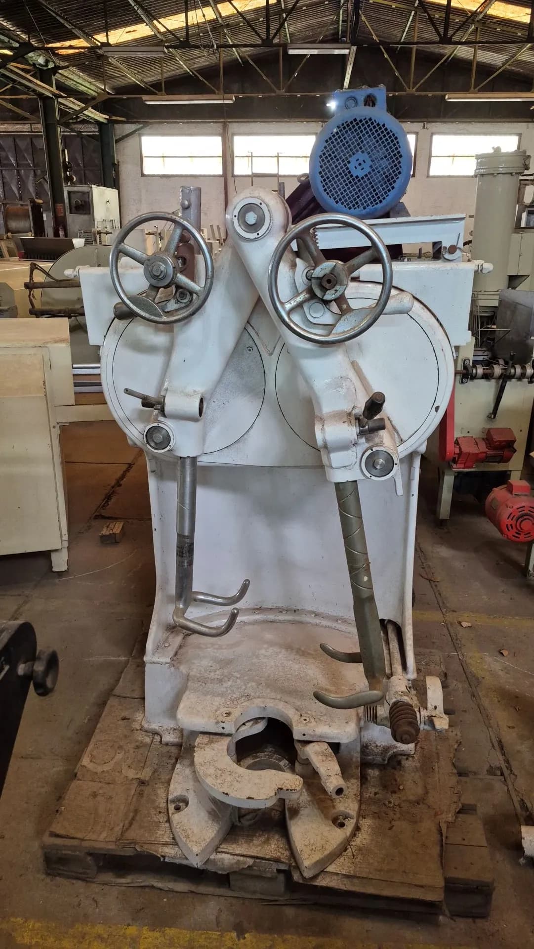 AMASSADEIRA PARA PANETONE E OUTROS